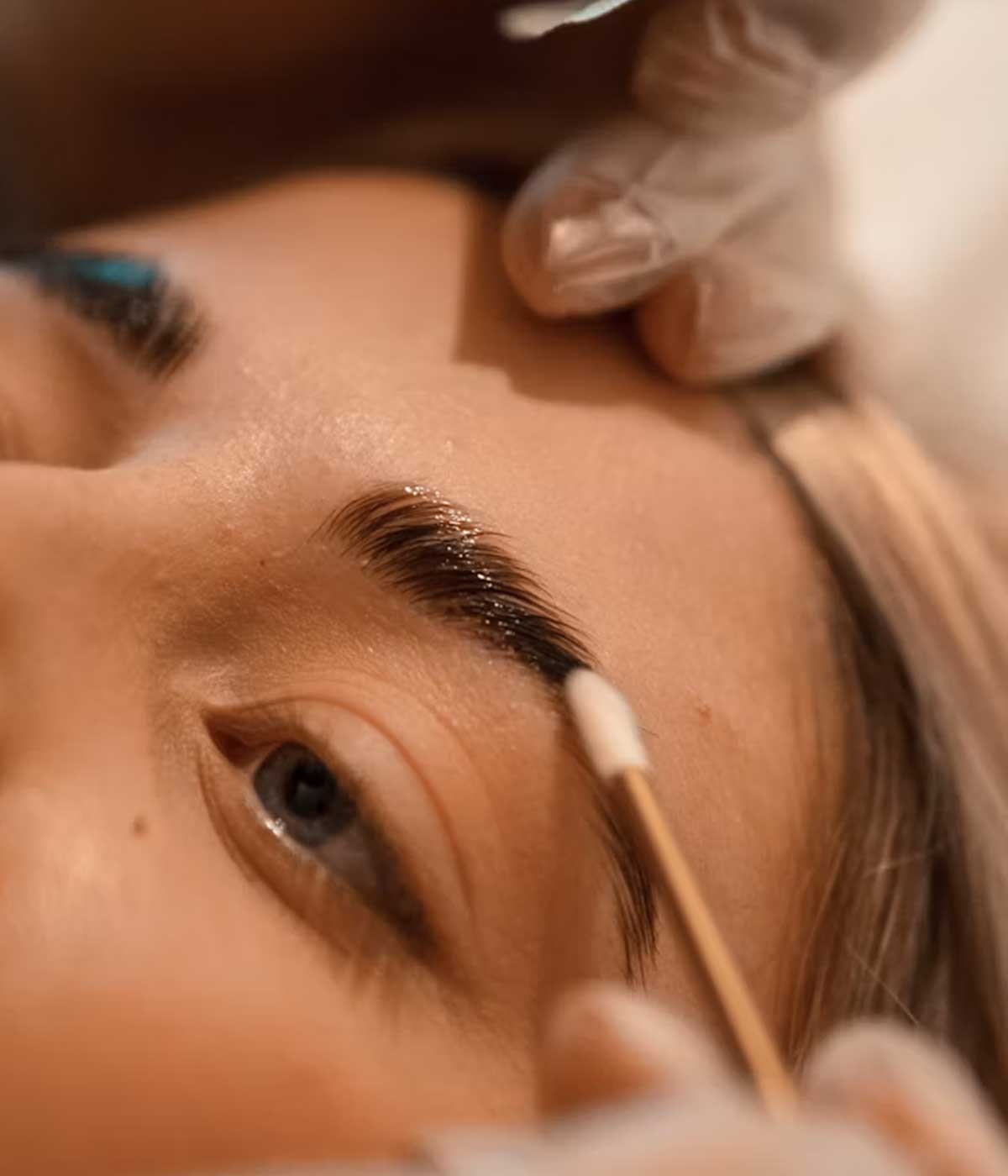 Bright, aesthetically refreshed eyes